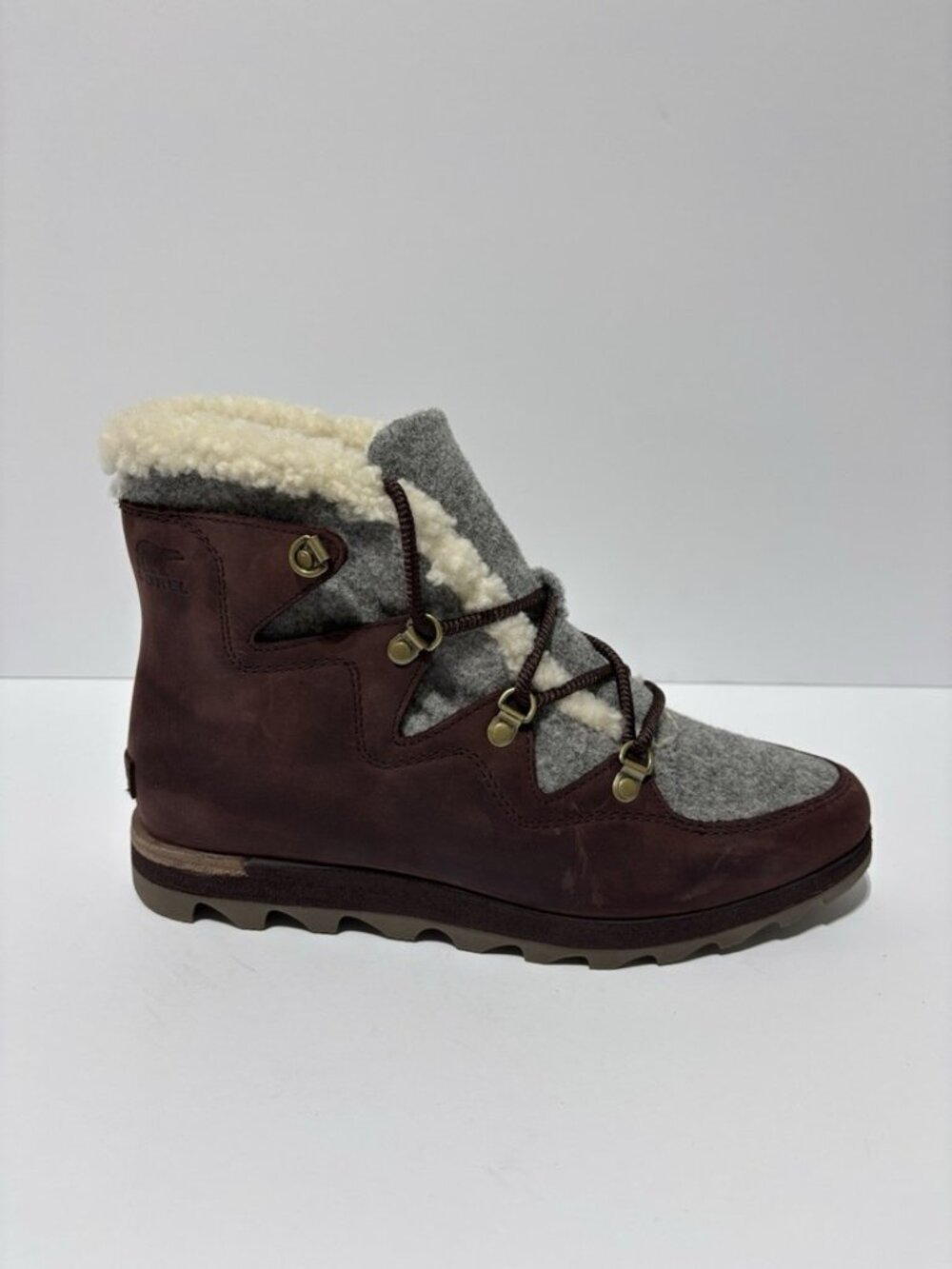 Sorel Women’s Sneakchic Alpine Waterproof Winter Boots, Size 11 M